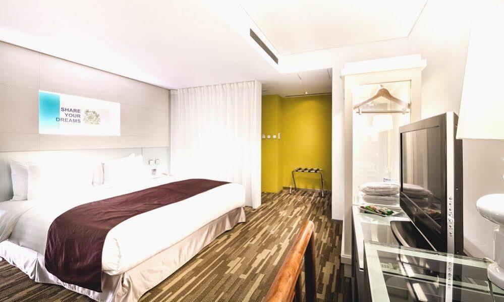 Green World Mai - Zhongshan Taipei Exterior photo